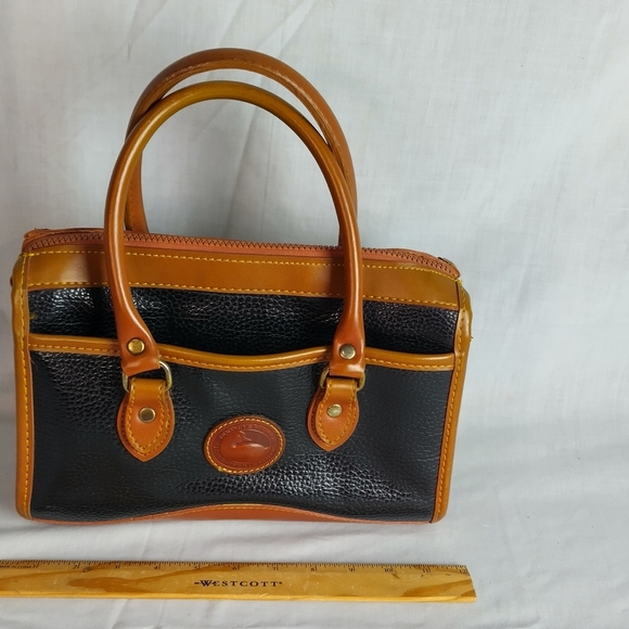 Dooney & Bourke Large Black Pebbled Tan  Leather Doctors Satchel Hand Bag - Picture 13 of 16